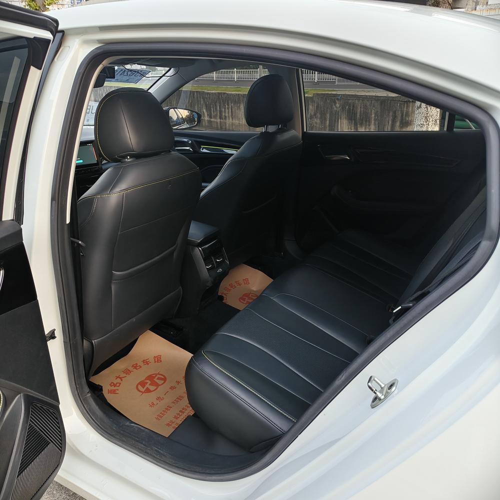 Roewe Roewe i5