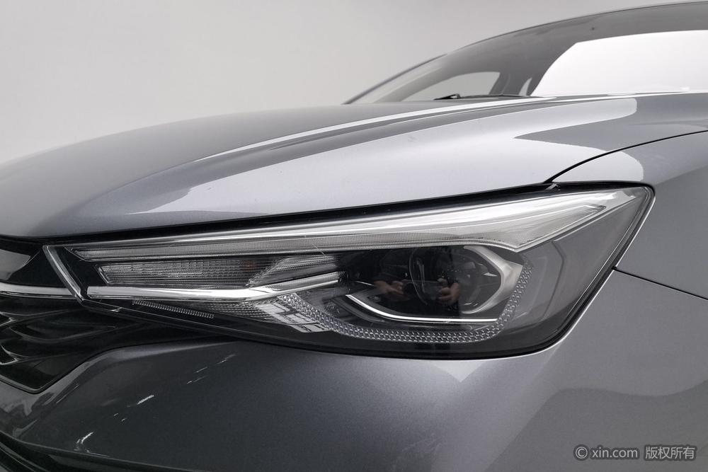 Roewe Roewe i5