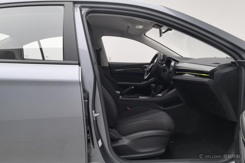 Roewe Roewe i5