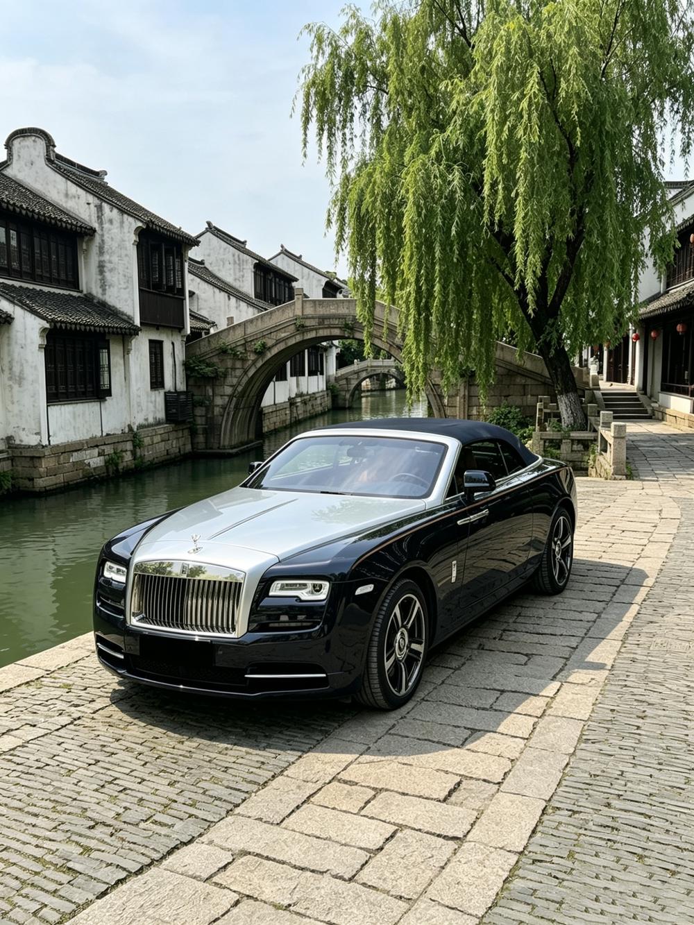 Rolls-Royce Dawn