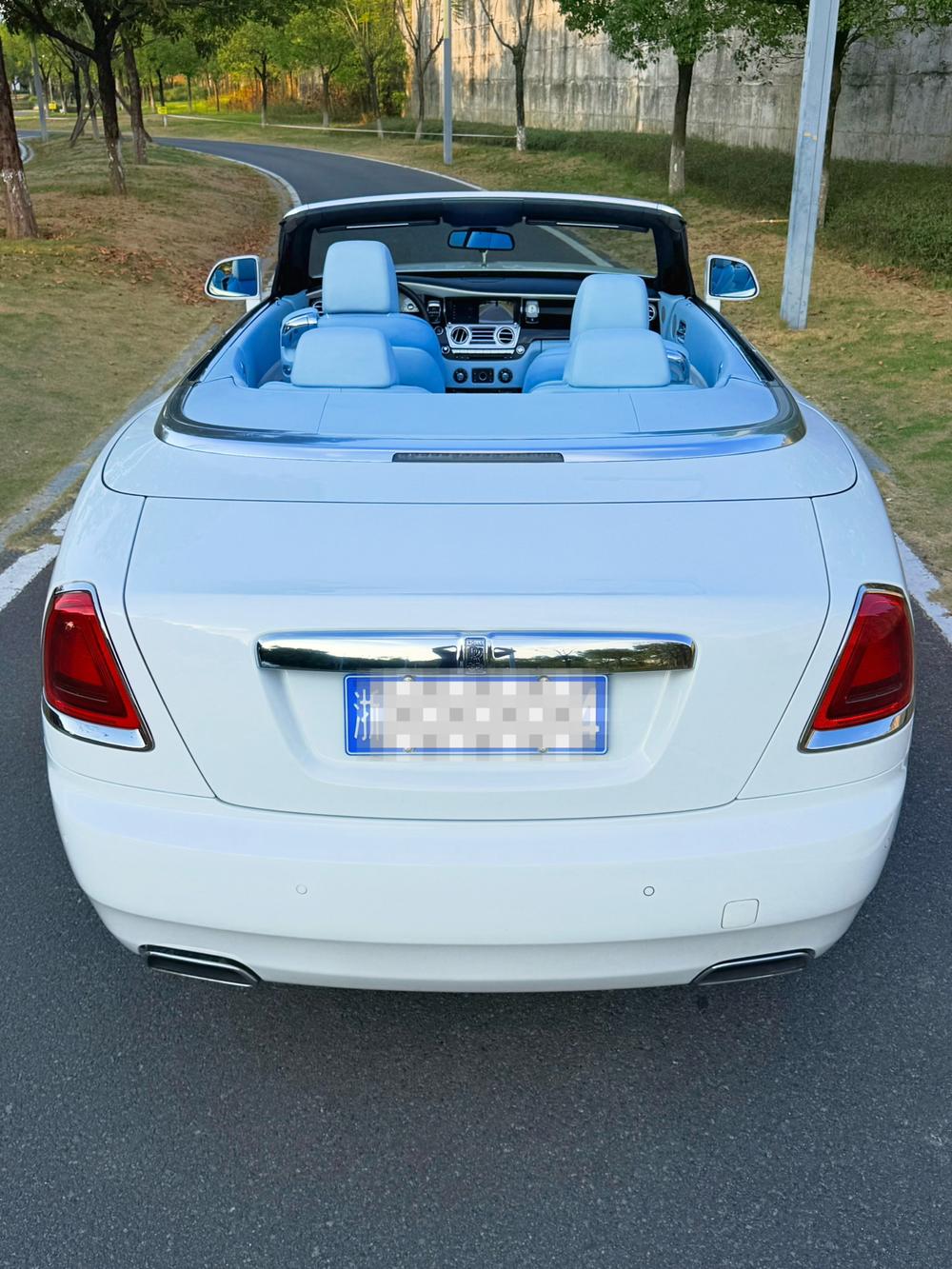 Rolls-Royce Dawn