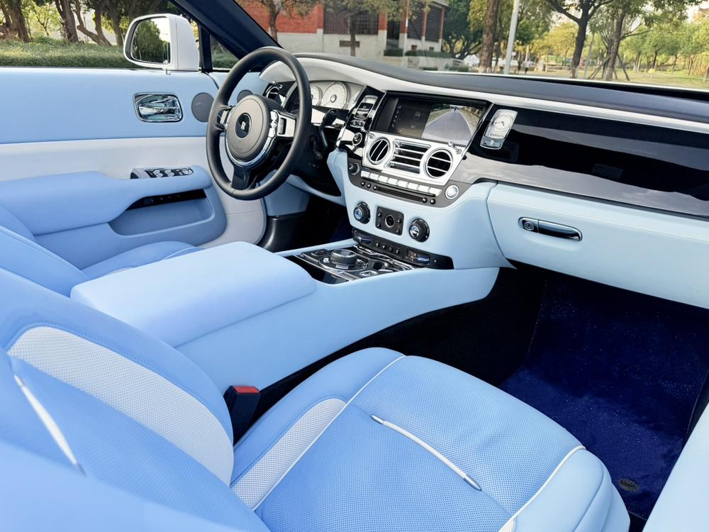 Rolls-Royce Dawn