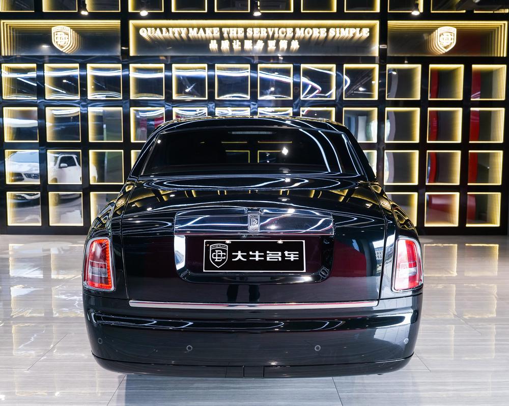 Rolls-Royce Phantom
