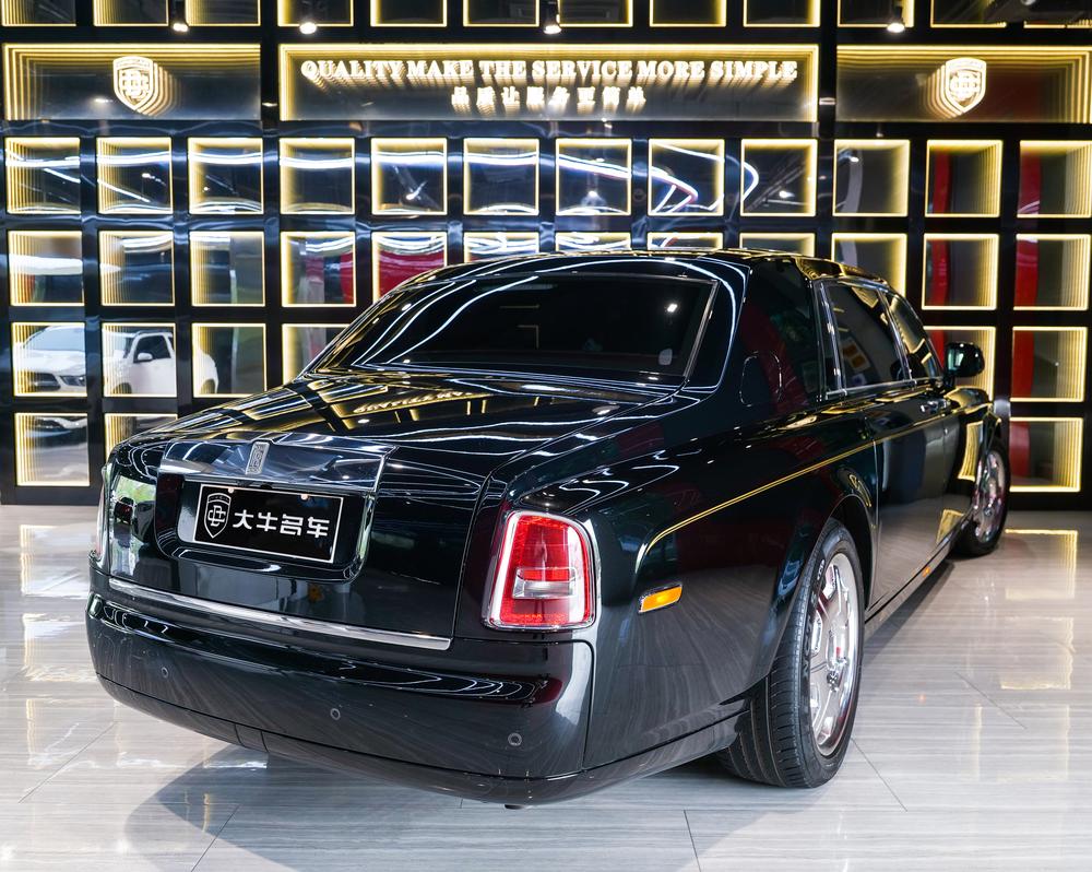 Rolls-Royce Phantom