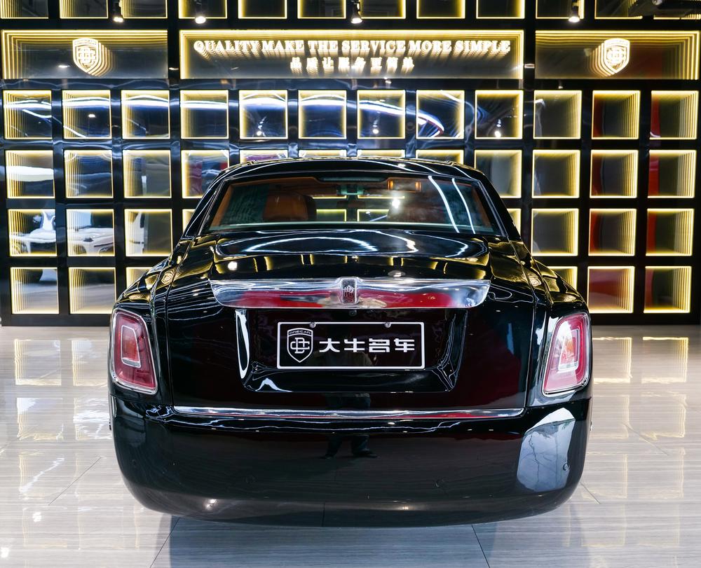 Rolls-Royce Phantom