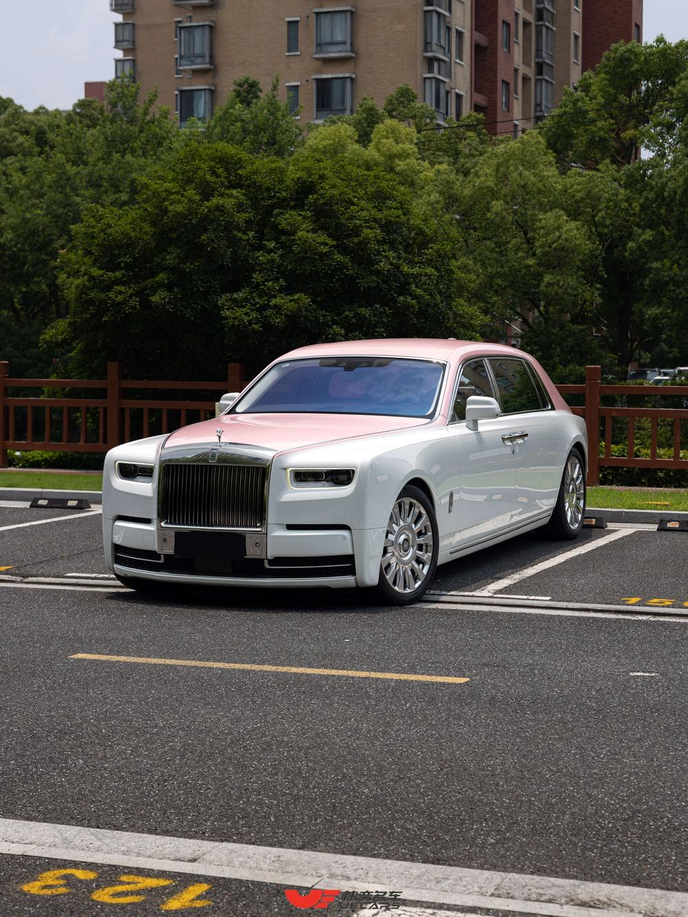 Rolls-Royce Phantom