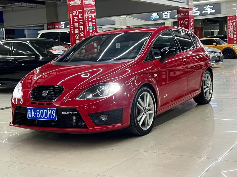 SEAT LEON