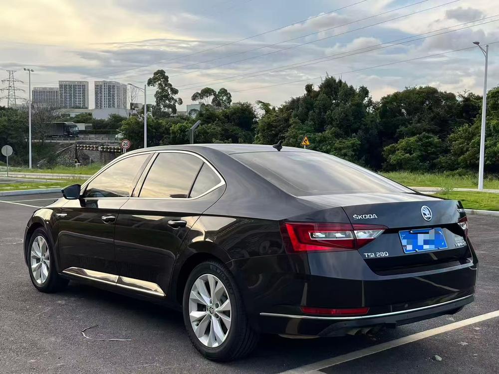 Skoda Superb