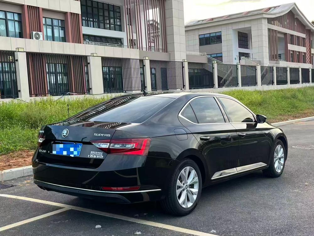 Skoda Superb