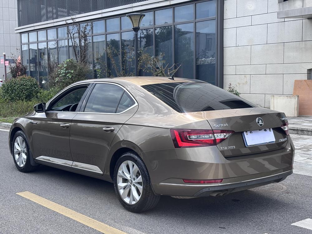 Skoda Superb