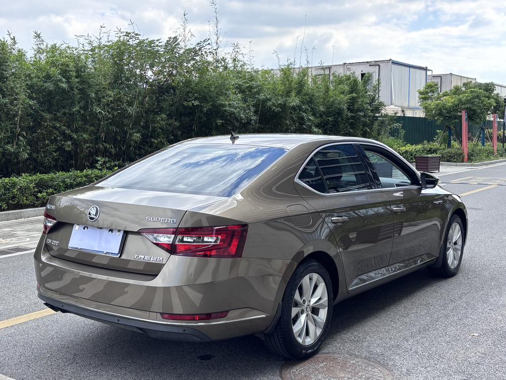 Skoda Superb