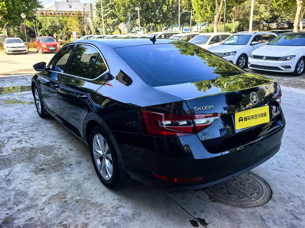Skoda Superb