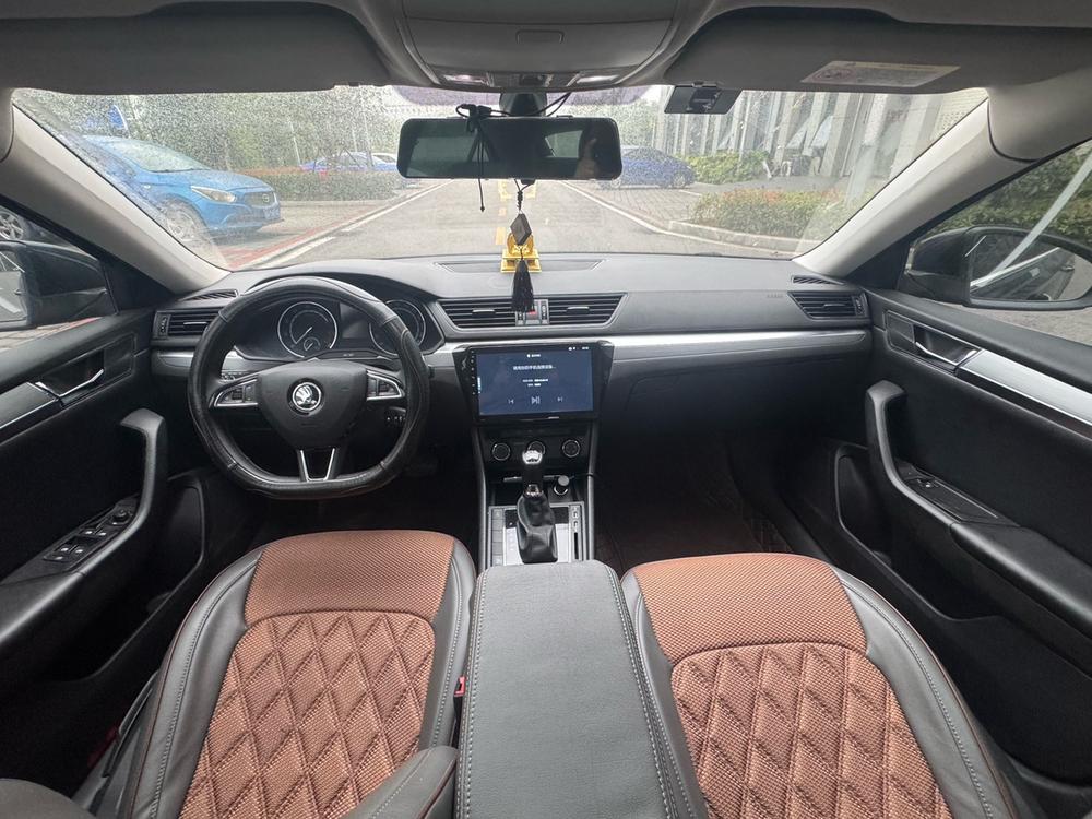 Skoda Superb
