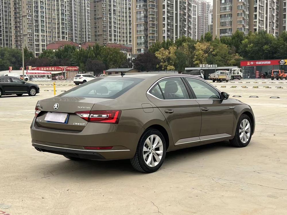 Skoda Superb
