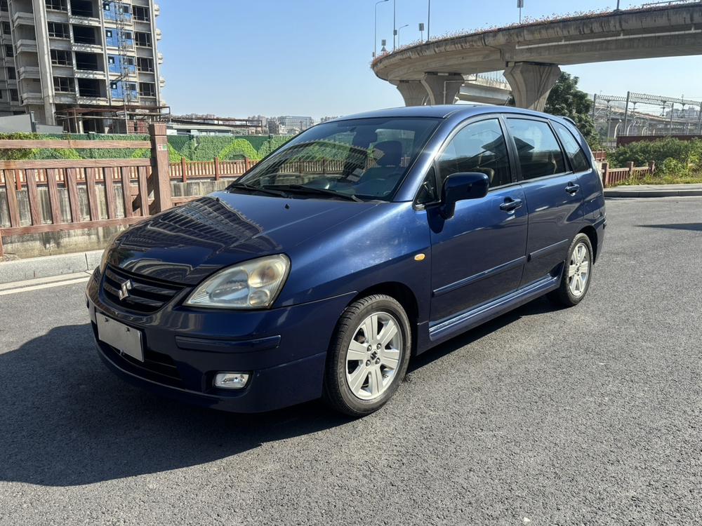 Suzuki Liana
