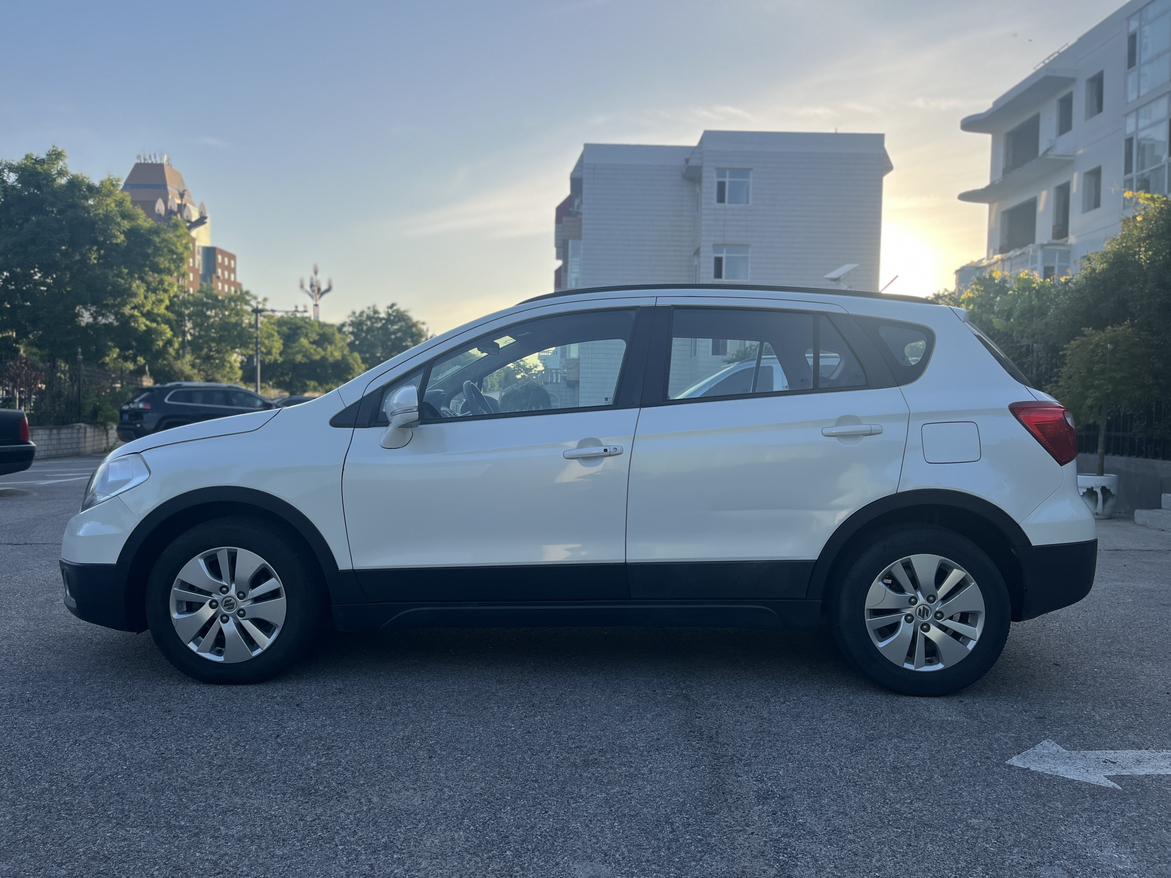 Suzuki S-Cross