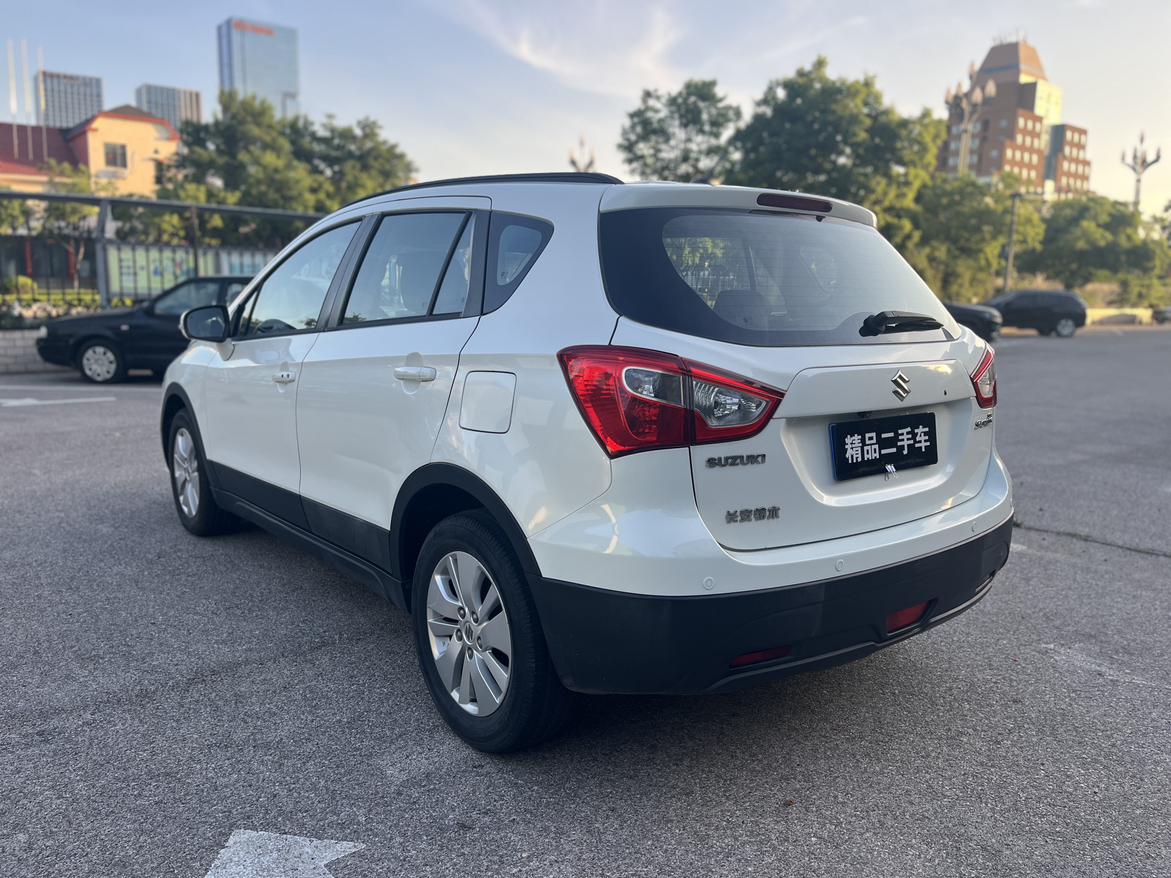 Suzuki S-Cross