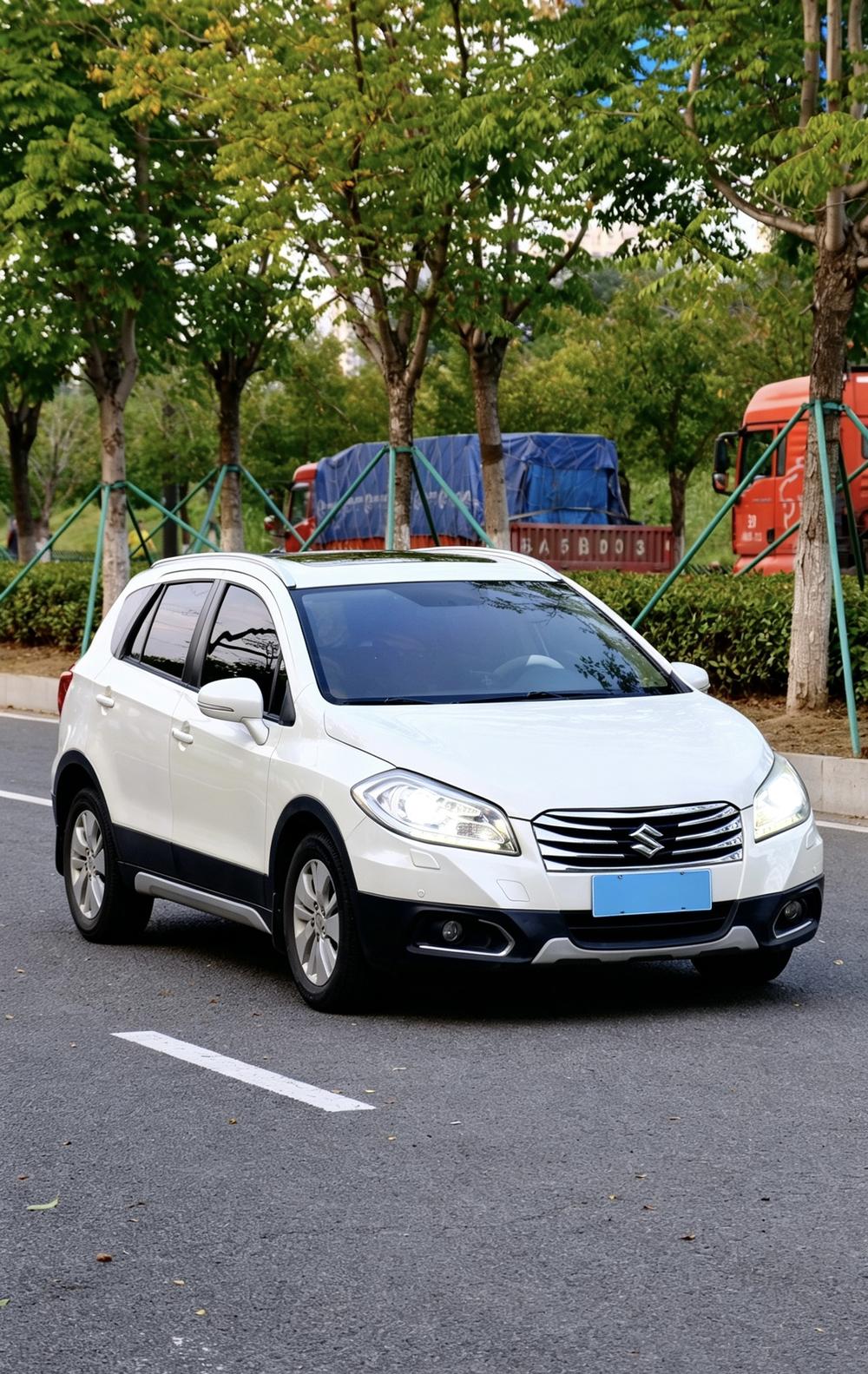 Suzuki S-Cross