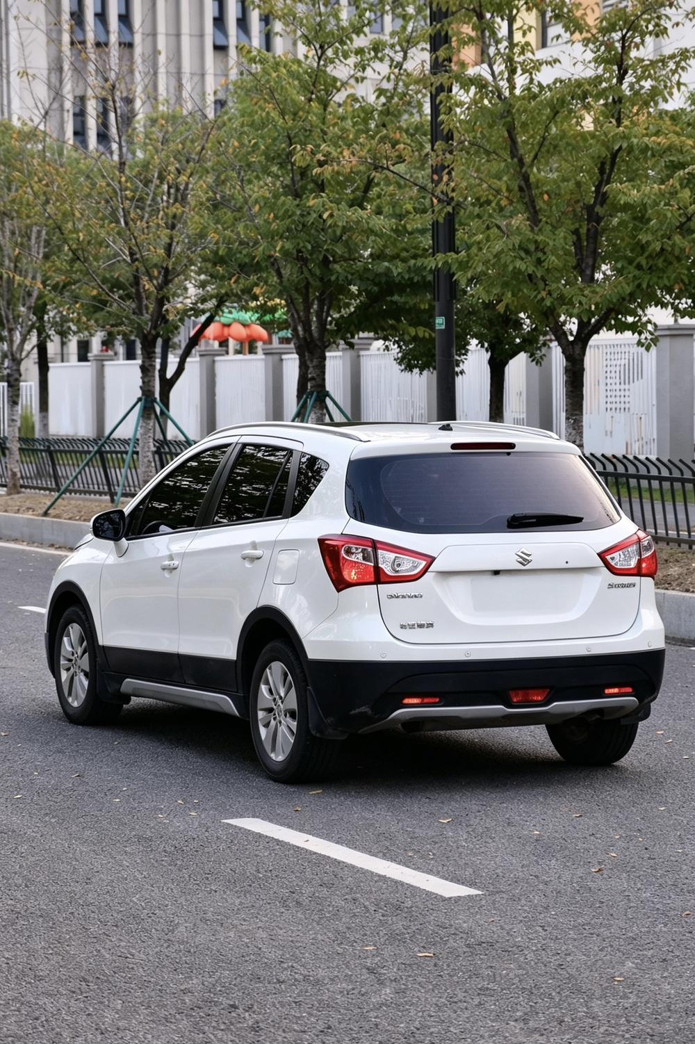 Suzuki S-Cross