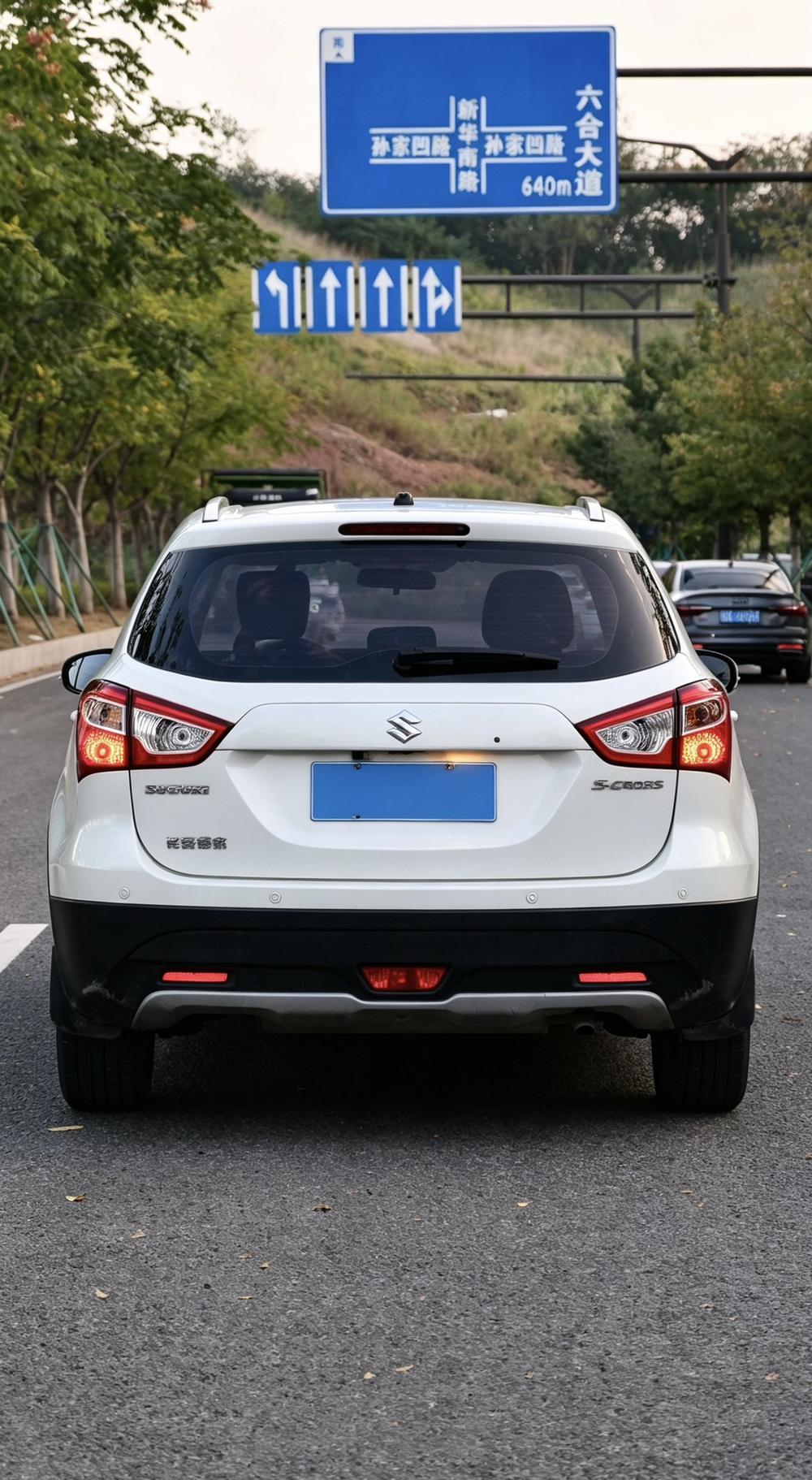 Suzuki S-Cross
