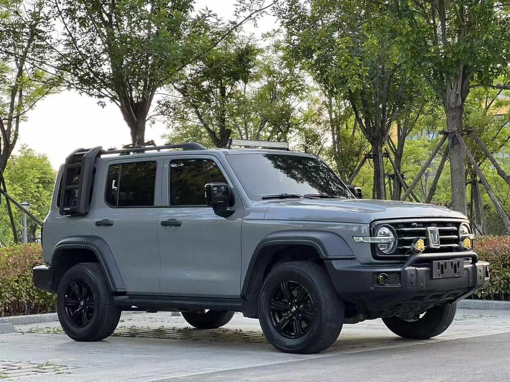 Tank Tank 300