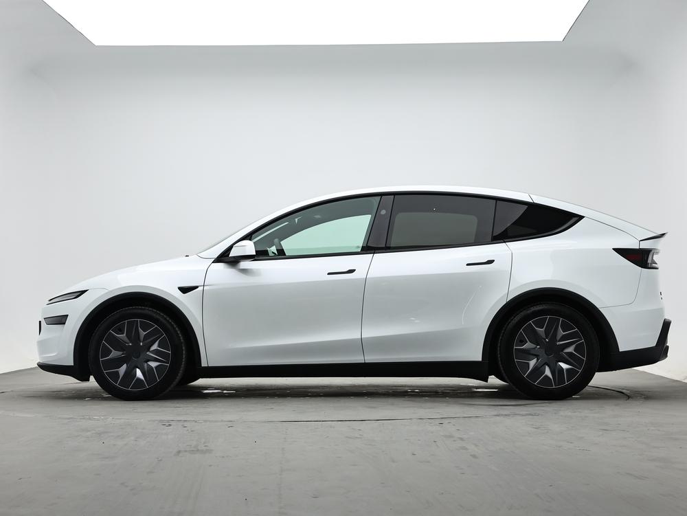Tesla Model Y L