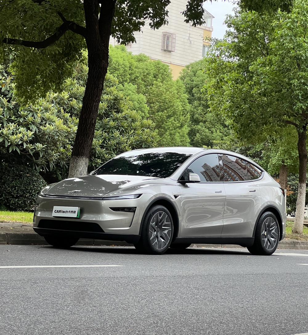 Tesla Model Y L