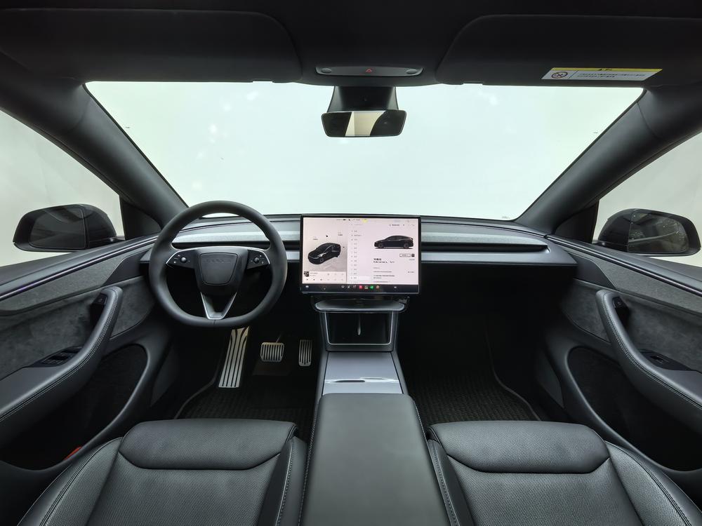 Tesla Model Y L