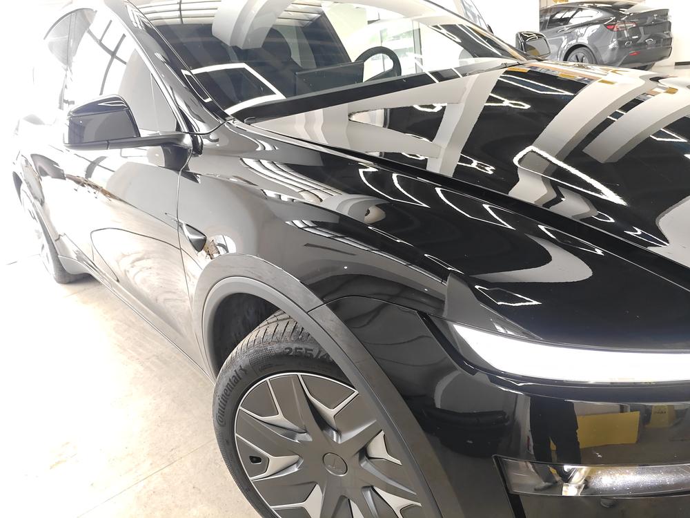 Tesla Model Y L