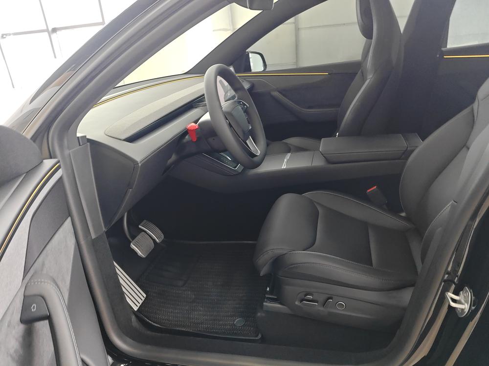 Tesla Model Y L