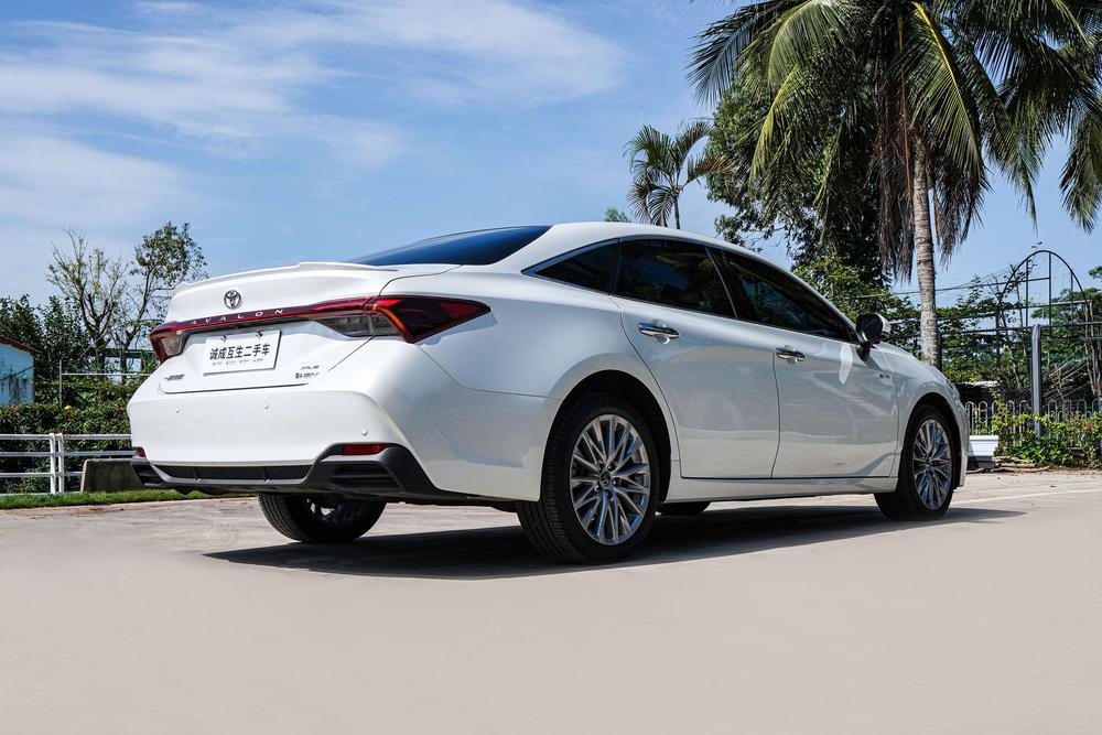 Toyota Avalon