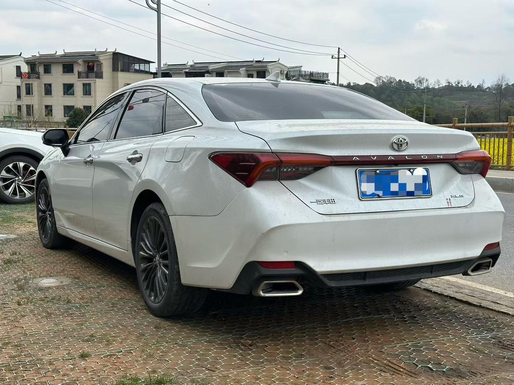 Toyota Avalon