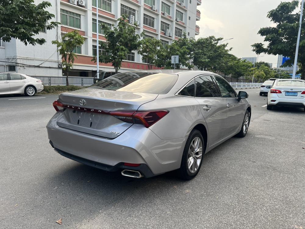 Toyota Avalon