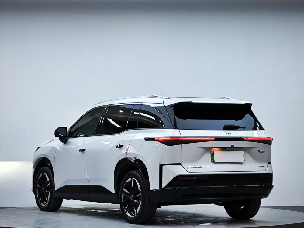 Toyota Bozhi 3X