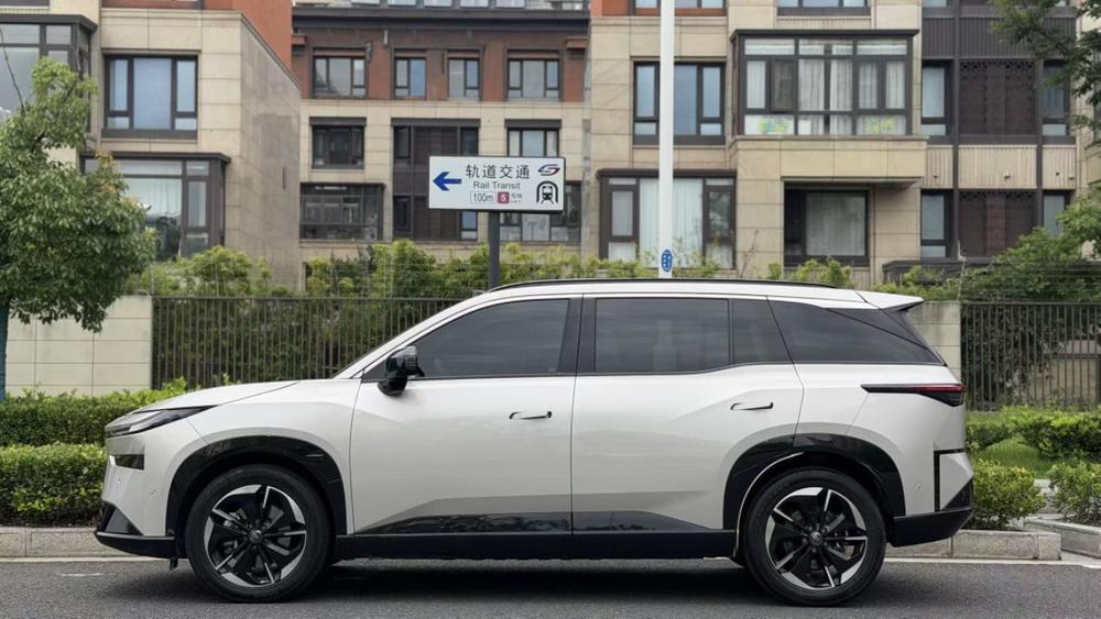 Toyota Bozhi 3X