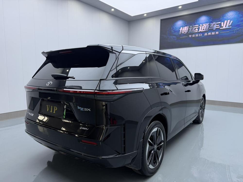 Toyota Bozhi 3X