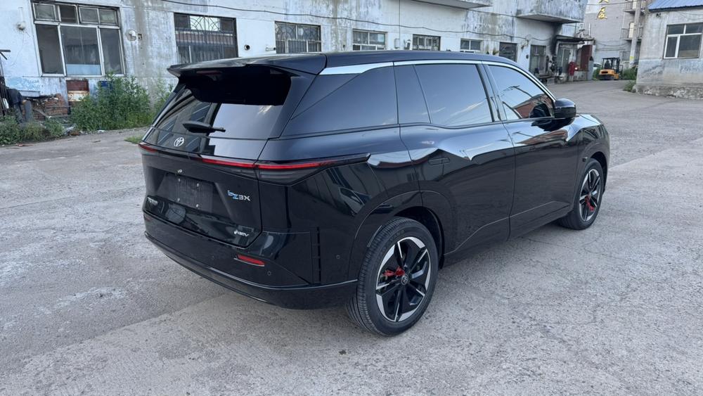 Toyota Bozhi 3X