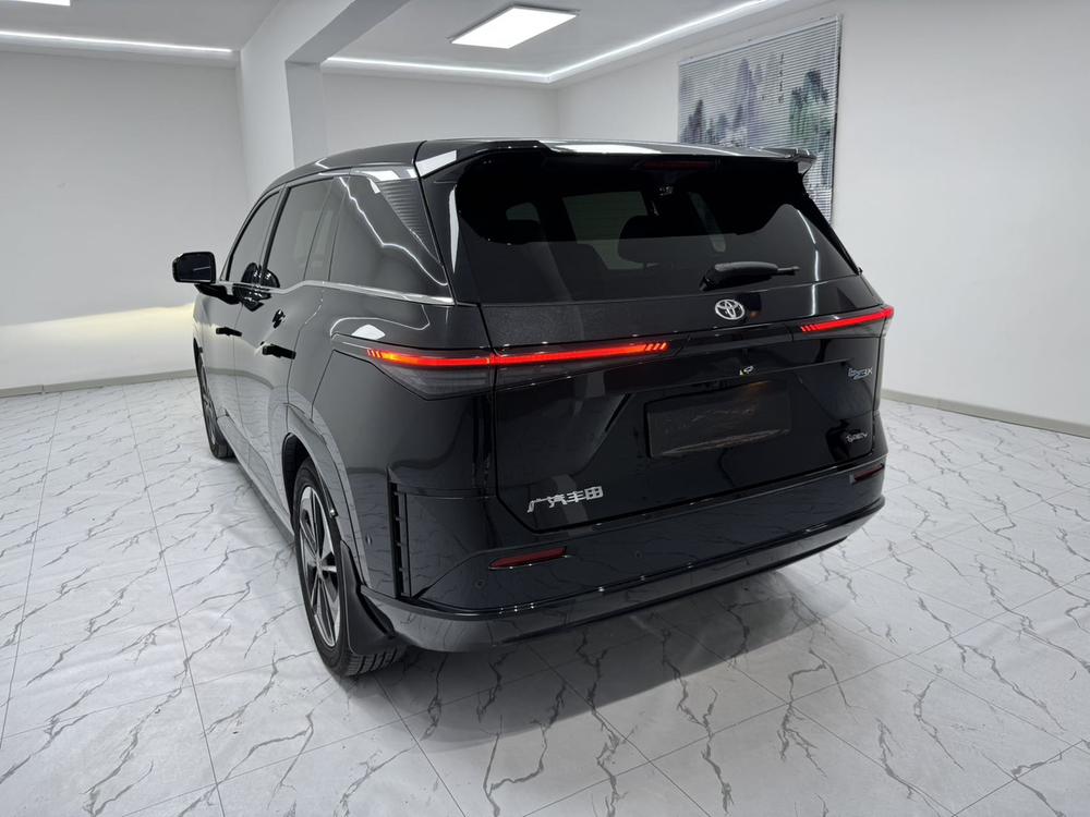 Toyota Bozhi 3X