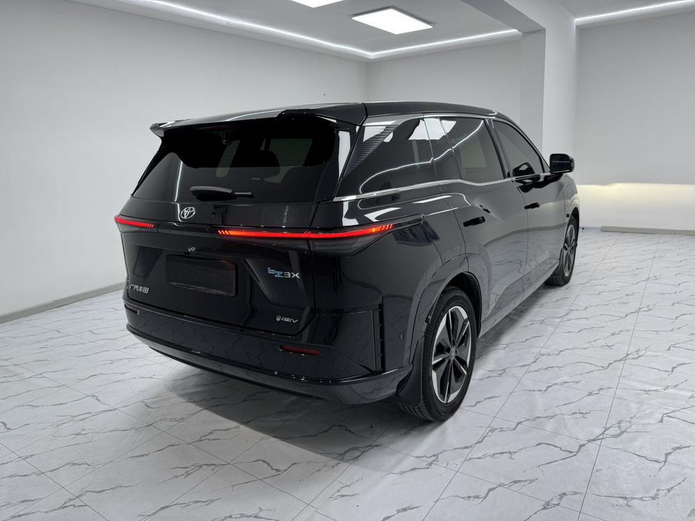 Toyota Bozhi 3X