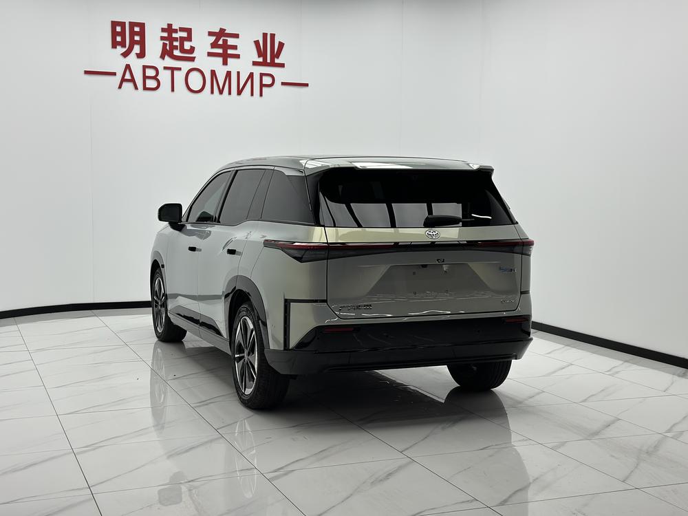 Toyota Bozhi 3X