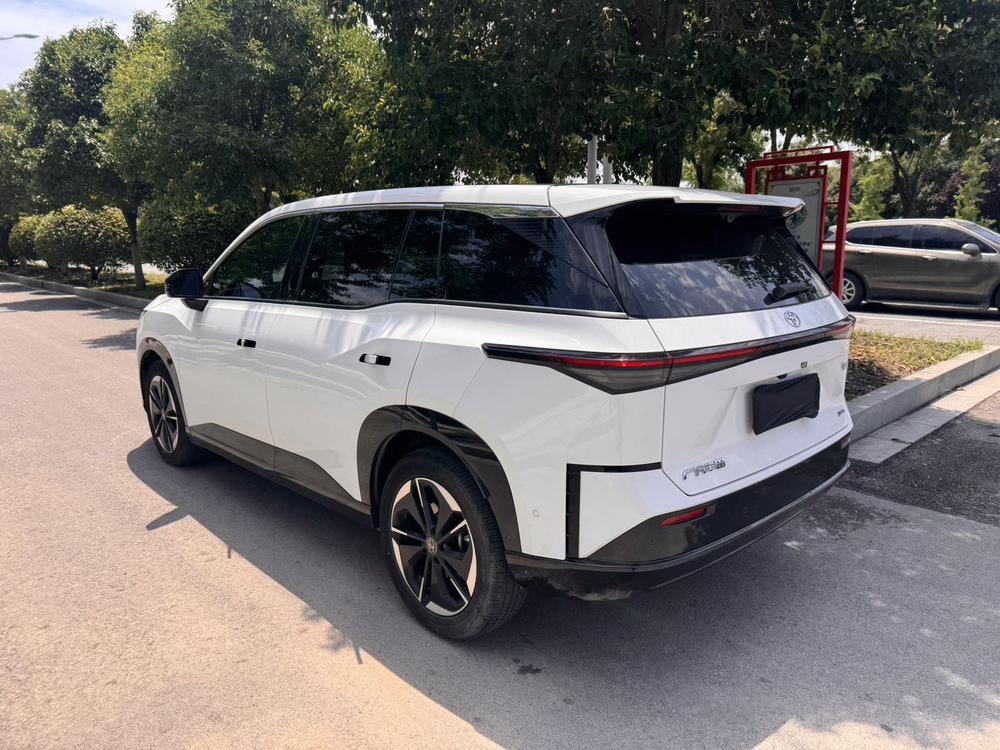 Toyota Bozhi 3X