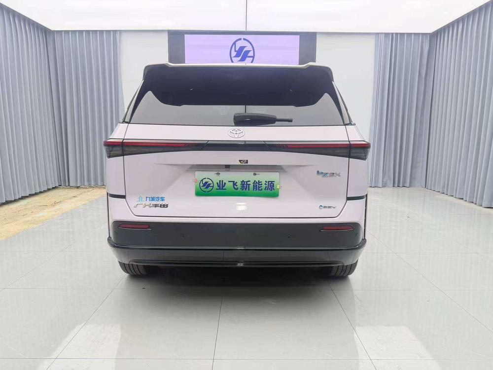 Toyota Bozhi 3X