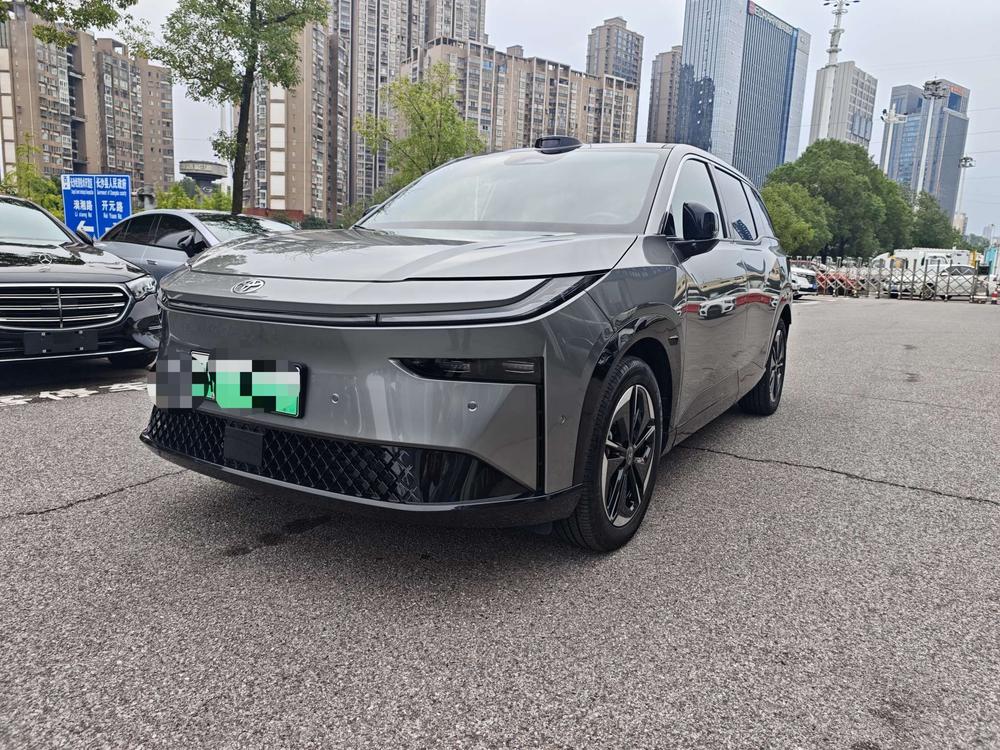 Toyota Bozhi 3X