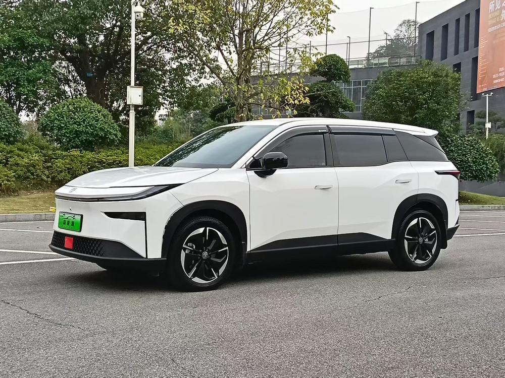 Toyota Bozhi 3X