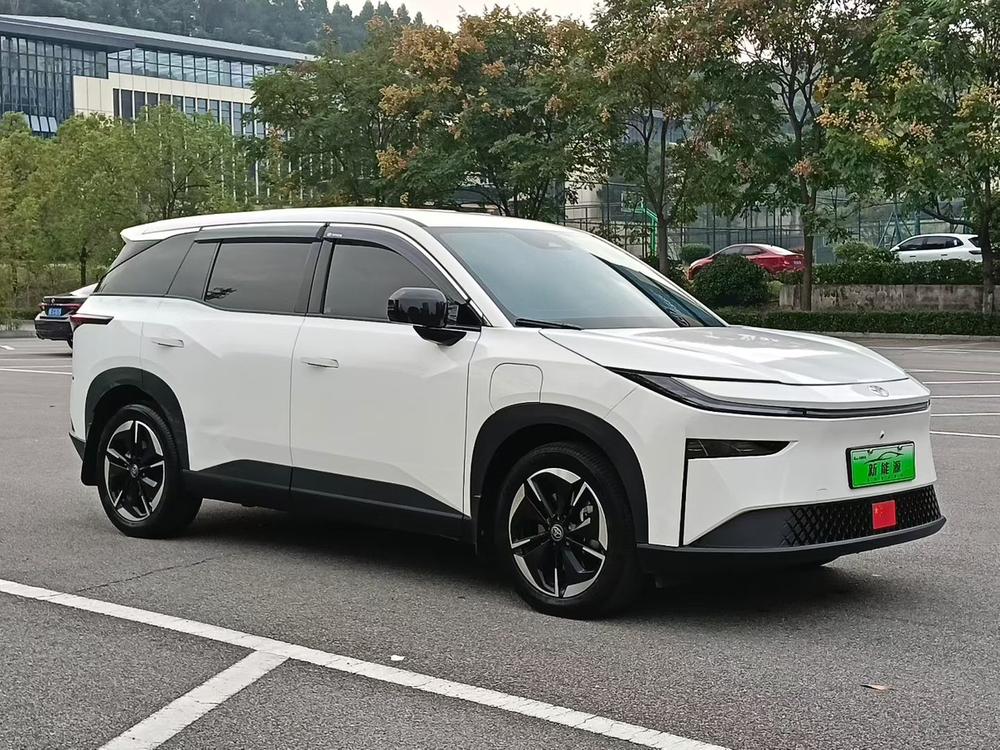 Toyota Bozhi 3X