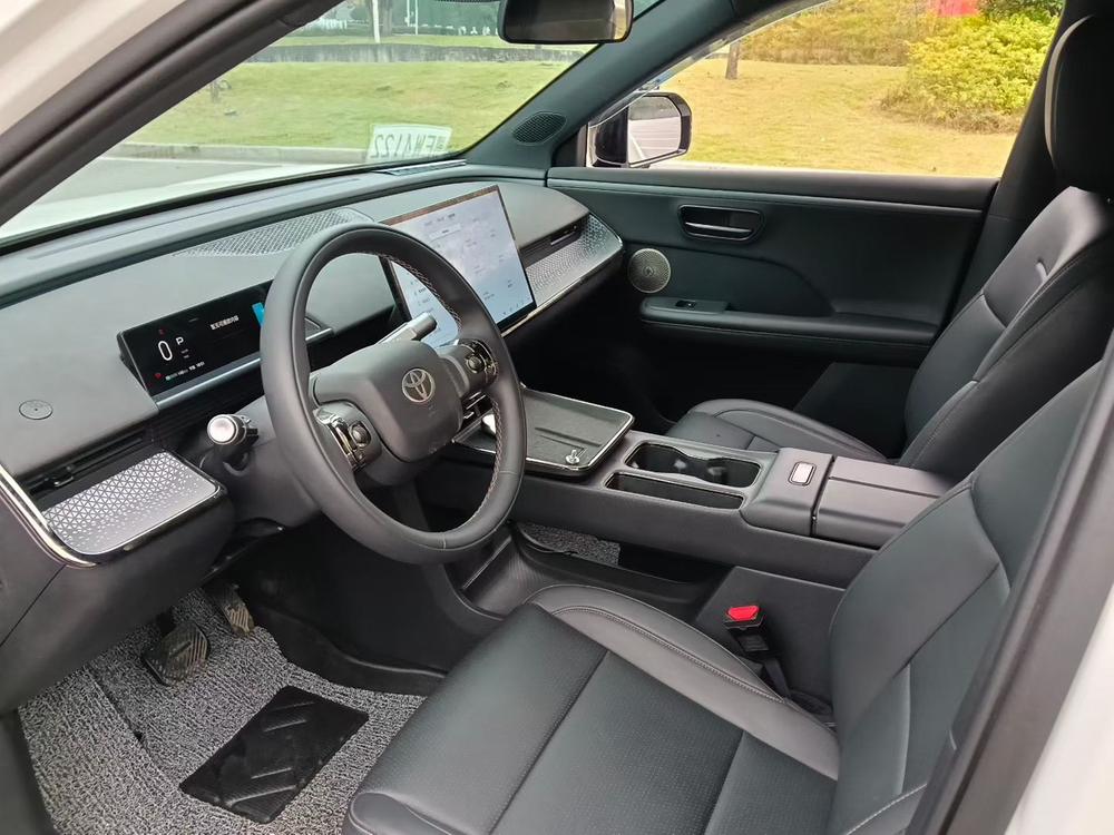 Toyota Bozhi 3X