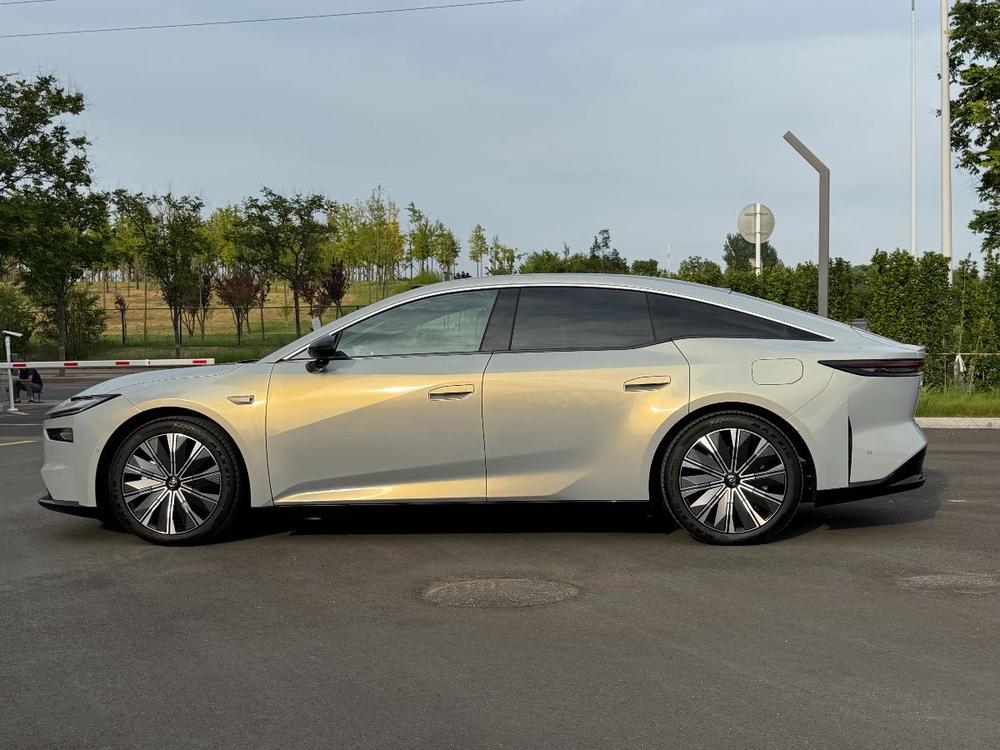 Toyota Bozhi 7
