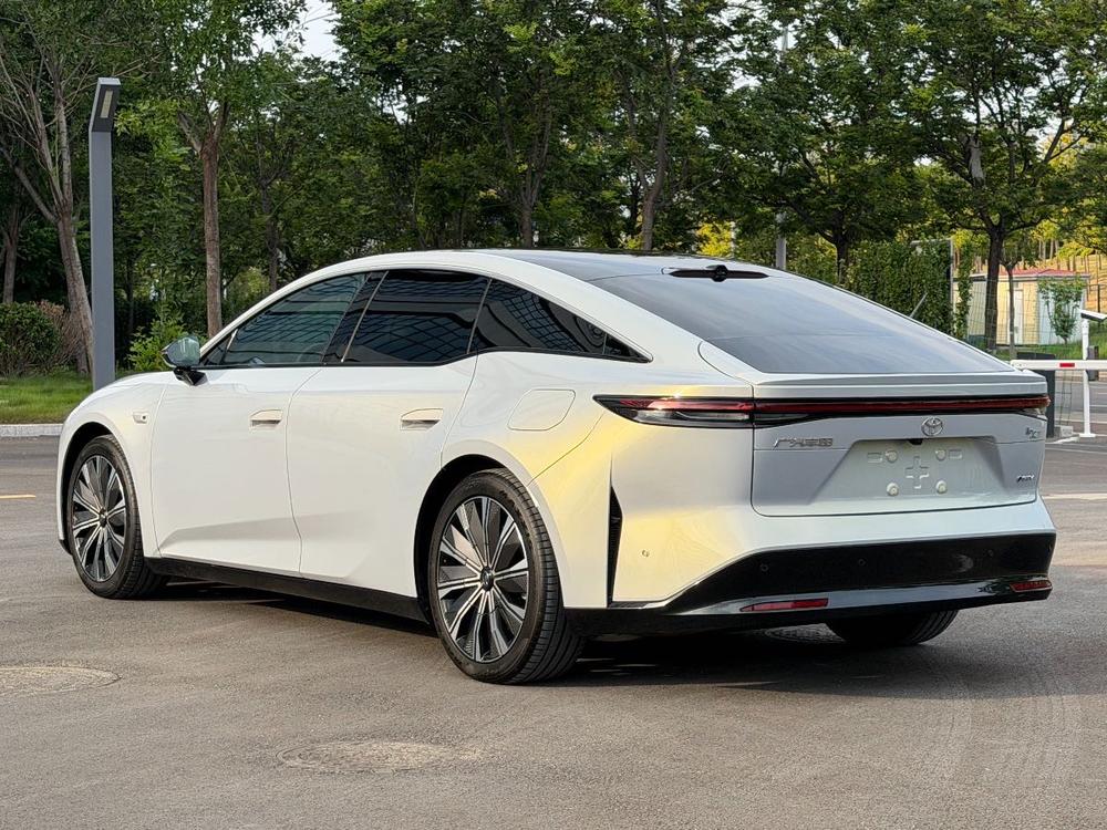 Toyota Bozhi 7