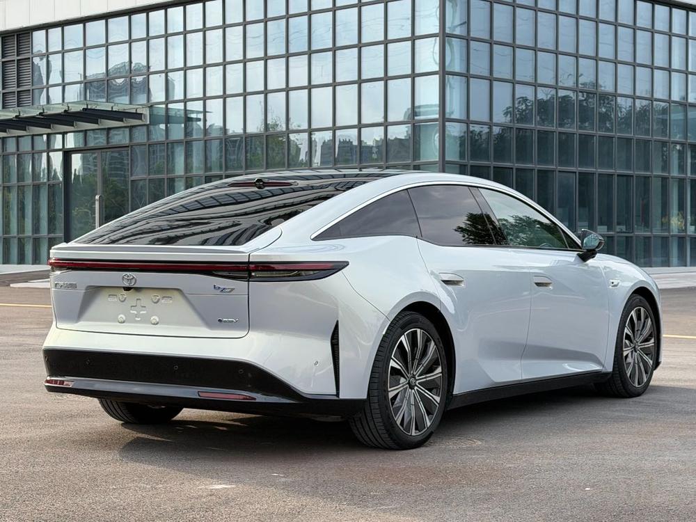 Toyota Bozhi 7