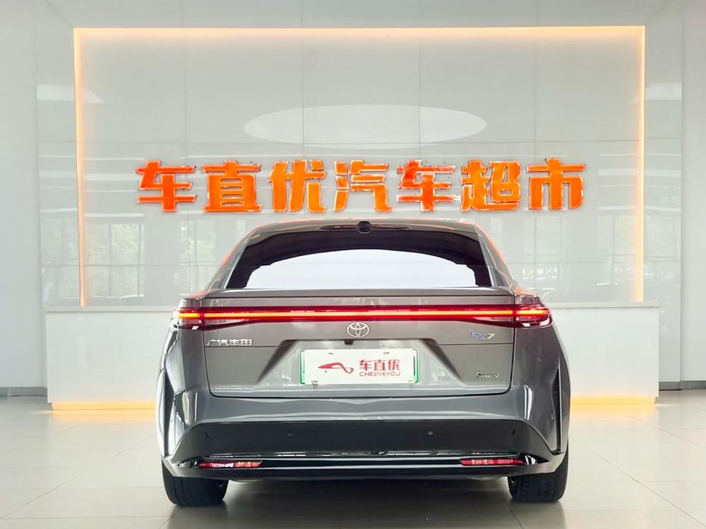 Toyota Bozhi 7
